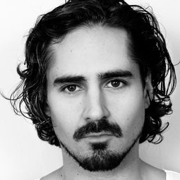 喬納坦·羅德里奎茲 飾演 Daniél