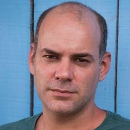 Marat Descartes - 名嘴我最大演員 飾演Advogado