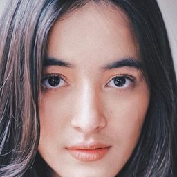 Mawar Eva De Jongh 飾演 Ayu