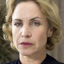 Katerina Jacob 飾演 Helene Reichert