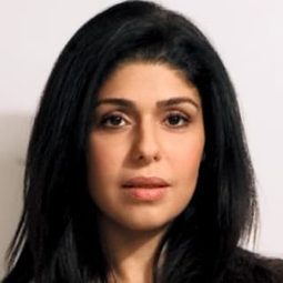 Anaita Shroff Adajania 飾演 Geeta Parekh
