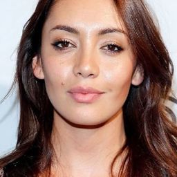 Carolina Guerra 飾演 Lucía