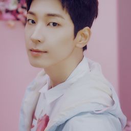 Jeon Won-woo 飾演 Self