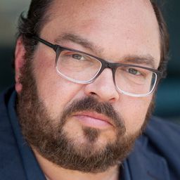 Jörg Rühl 飾演 Werner