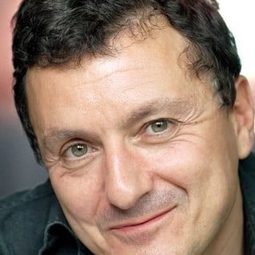 Valerio Binasco - All About You演員 飾演Valerio