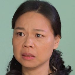 黃舒湄 飾演 Factory Foreperson