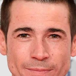 胡安·荷西·巴勒斯塔 飾演 Lucio