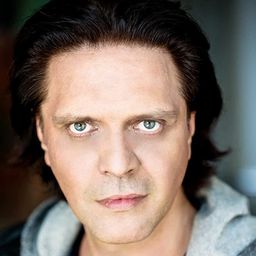 Miraj Grbić 飾演 Bogdan