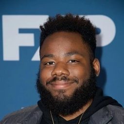 Stephen Glover - 家庭派對編劇