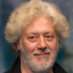 Mario Gas 飾演 Cabrejo