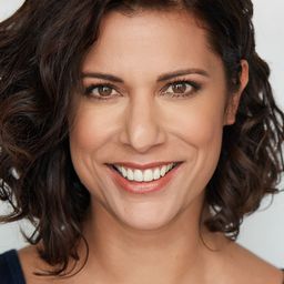 Lorena Diaz 飾演 Annalise Day