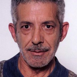 Fernando Gomes 飾演 Motorista de Táxi