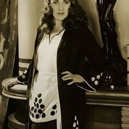 Rita Flynn - The Public Enemy演員 飾演Molly Doyle (uncredited)