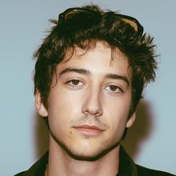 米路曼凱 - Code Red: Youth of the Nation演員 飾演Self