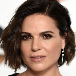 蓮娜·斐瑞拉 飾演 Val Shepherd