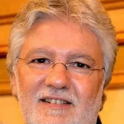 Medhat Kassem 飾演 جد فايز