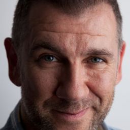 Dermot Magennis - 馴鹿大冒險：超越北極光演員 飾演Julius & Ilmar (voice)