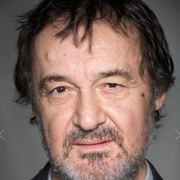 Alexandru Dabija - 少年詩人的心疤演員 飾演Mr. Lazăr B.