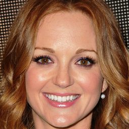 珍瑪美絲 飾演 Ruby