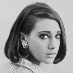 瑪麗薩·貝倫森 飾演 Natalia Landauer