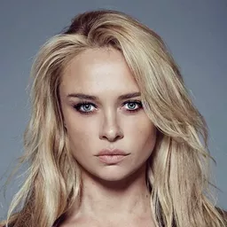 麥迪遜·麥金利 飾演 Jewel