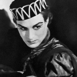 Leslie Edwards 飾演 Prince Escalus