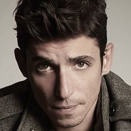 阿爾貝托·古拉 飾演 Fedir