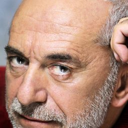 Massimo De Rossi 飾演 Servo