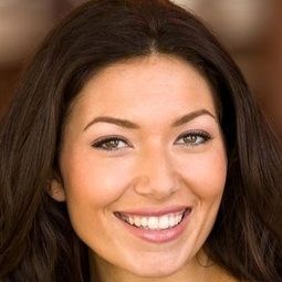 Sarah Alami - 銀河守護隊 3演員 飾演Ssssaralami