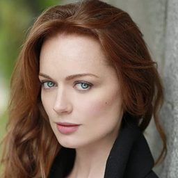 Rosalind Halstead 飾演 Evelina Macri