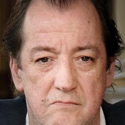 Josse De Pauw - 每個人都成名演員 飾演Jean Vereecken