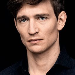 奧古斯特·維特根斯坦 飾演 Alexander