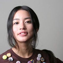 桃生亜希子 飾演 