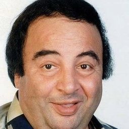 Younes Shalaby 飾演 Atef