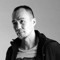 李添興 飾演 Master Loh