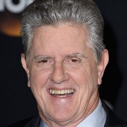 山姆·麥克默瑞 飾演 Broccoli