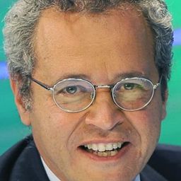 Enrico Mentana 飾演 Se stesso