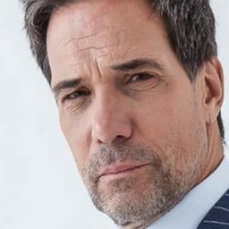 Rod Wilson 飾演 J.J.