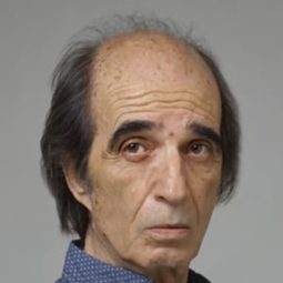 Antonis Katsaris 飾演 Funeral Contractor