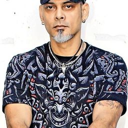 Suraj Jagan 飾演 Chaxx