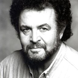 Franz Grundheber 飾演 Schigolch