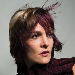 Marlis Petersen 飾演 Donna Anna