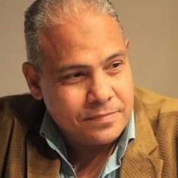 Mohamed Radwan 飾演 والد سلمى