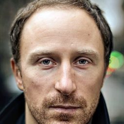 Etienne Guillou-Kervern - 阿茲納沃爾先生演員 飾演Jean-Louis Jaubert