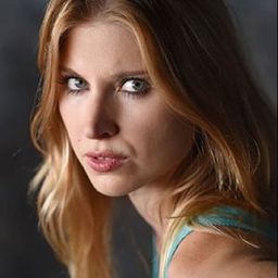 Emily Kincaid 飾演 Gail Berchtold