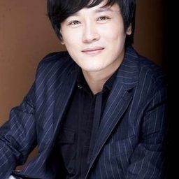 Kim Kwang-young 飾演 University theatre class