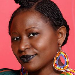 Marie-Philomène Nga 飾演 Claudia