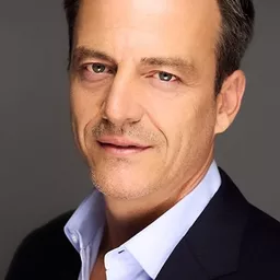 Salvator Xuereb 飾演 Brent