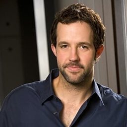 Peter Cambor 飾演 Sam