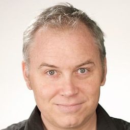 Tom Stern 飾演 Samuel Smith